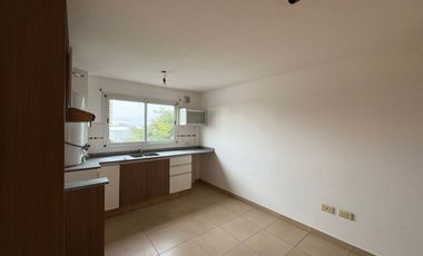 VENTA DEPARTAMENTO CON COCHERA BERAZATEGUI CENTRO