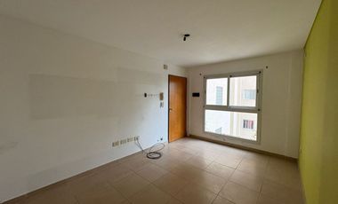 VENTA DEPARTAMENTO CON COCHERA BERAZATEGUI CENTRO