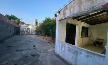 SE VENDE CASA 3 DORM LAVAISSE4400 LOTE DE 345M2