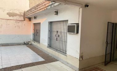 SE VENDE CASA 3 DORM LAVAISSE4400 LOTE DE 345M2