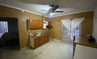 SE VENDE CASA 3 DORM LAVAISSE4400 LOTE DE 345M2