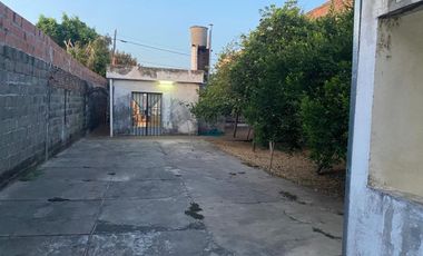 SE VENDE CASA 3 DORM LAVAISSE4400 LOTE DE 345M2