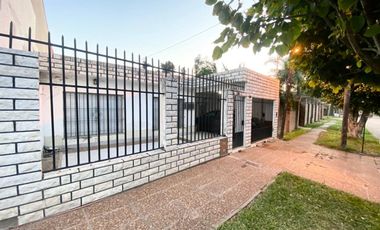 SE VENDE CASA 3 DORM LAVAISSE4400 LOTE DE 345M2