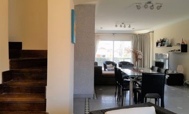 VENTA CASA PILAR COUNTRY CHAMPAGNAT, ÚNICA