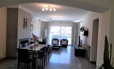 VENTA CASA PILAR COUNTRY CHAMPAGNAT, ÚNICA
