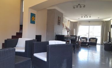 VENTA CASA PILAR COUNTRY CHAMPAGNAT, ÚNICA