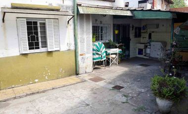 LINDA CASA EN LOMAS DE ZAMORA - APTA CRÉDITO