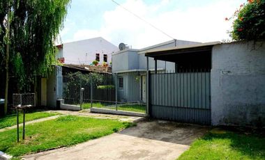 LINDA CASA EN LOMAS DE ZAMORA - APTA CRÉDITO