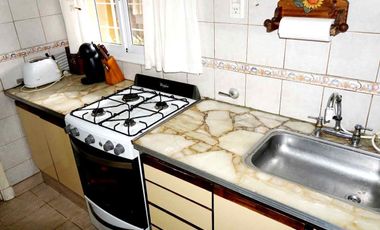 LINDA CASA EN LOMAS DE ZAMORA - APTA CRÉDITO