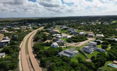 VENTA CASA 4 AMBIENTES BARRIO GOLF COSTA ESMERALDA