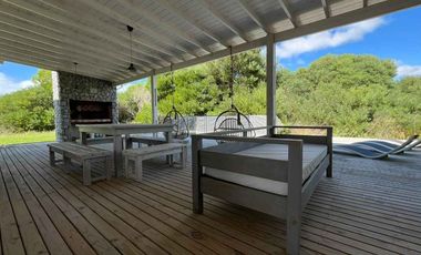 VENTA CASA 4 AMBIENTES BARRIO GOLF COSTA ESMERALDA