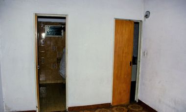 CASA EN VENTA EN FRANCISCO ALVAREZ CON PILETA