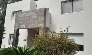 CASA 5 AMBIENTES EN VENTA BARRIO BRICKLAND