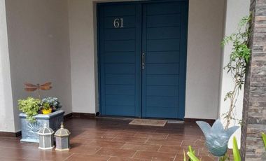 CASA 5 AMBIENTES EN VENTA BARRIO BRICKLAND