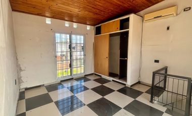Venta PH 2 amb en haedo con balcón aterrazado