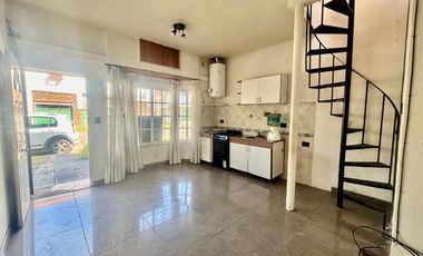 Venta PH 2 amb en haedo con balcón aterrazado