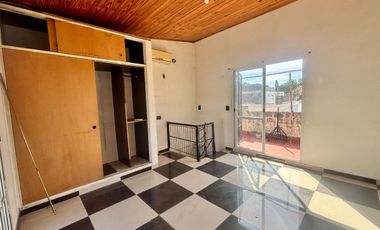 Venta PH 2 amb en haedo con balcón aterrazado