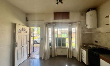 Venta PH 2 amb en haedo con balcón aterrazado