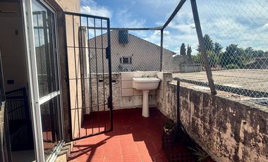Venta PH 2 amb en haedo con balcón aterrazado