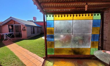 venta casa con quincho y pileta los boulevares