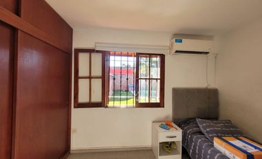 venta casa con quincho y pileta los boulevares