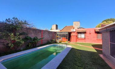 venta casa con quincho y pileta los boulevares