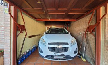 venta casa con quincho y pileta los boulevares