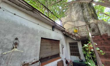 CASA/Ph al FRENTE CON PATIO-OPORTUNIDAD a Reciclar