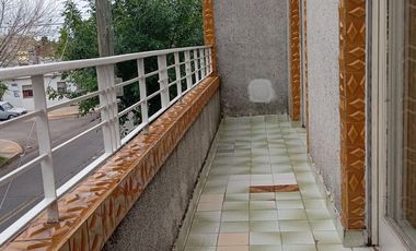 Venta PH 4 ambientes + cochera en Lanus Este OPORT