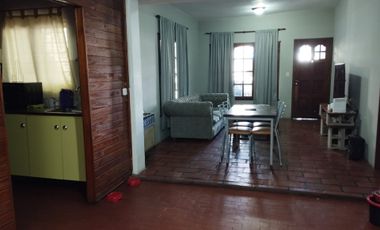 CASA 3 AMBIENTES EN VENTA TAPIALES LOTE 460m2