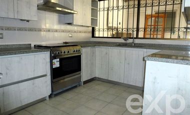 Casa en Arriendo en Holanda con Bilbao