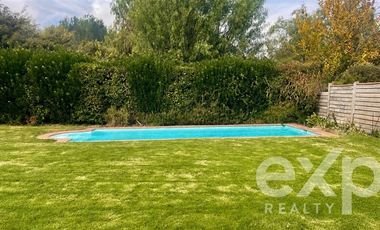 Casa en Venta en Condominio Las Bandadas
