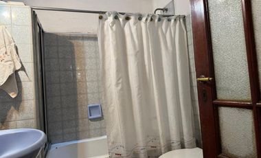 VENTA DE CASA 7 AMBIENTES EN AVELLANEDA