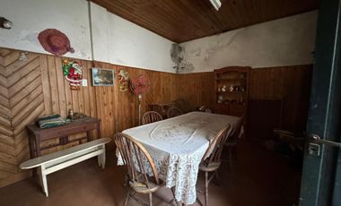 VENTA DE CASA 7 AMBIENTES EN AVELLANEDA