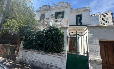 VENTA DE CASA 7 AMBIENTES EN AVELLANEDA