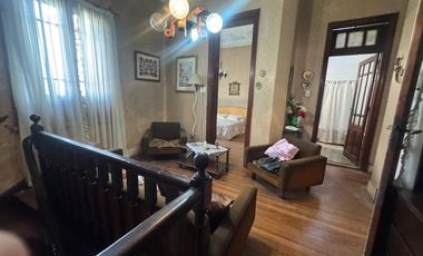 VENTA DE CASA 7 AMBIENTES EN AVELLANEDA