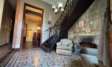 VENTA DE CASA 7 AMBIENTES EN AVELLANEDA
