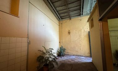 VENTA DE CASA 7 AMBIENTES EN AVELLANEDA