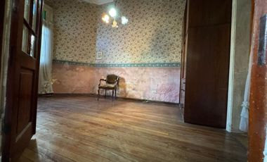 VENTA DE CASA 7 AMBIENTES EN AVELLANEDA