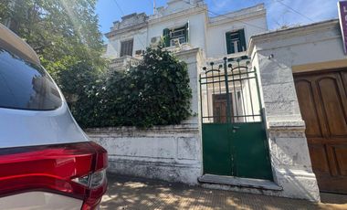 VENTA DE CASA 7 AMBIENTES EN AVELLANEDA