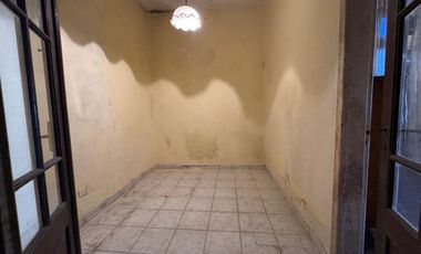 VENTA DE CASA 7 AMBIENTES EN AVELLANEDA