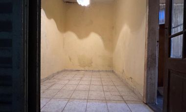 VENTA DE CASA 7 AMBIENTES EN AVELLANEDA