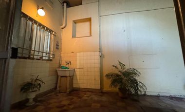 VENTA DE CASA 7 AMBIENTES EN AVELLANEDA