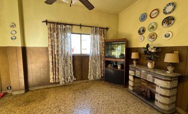 VENTA DE CASA 7 AMBIENTES EN AVELLANEDA
