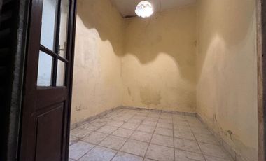 VENTA DE CASA 7 AMBIENTES EN AVELLANEDA