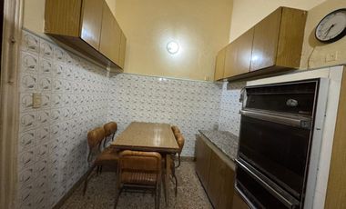 VENTA DE CASA 7 AMBIENTES EN AVELLANEDA