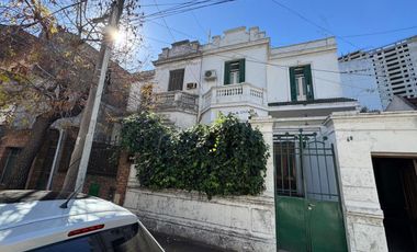 VENTA DE CASA 7 AMBIENTES EN AVELLANEDA