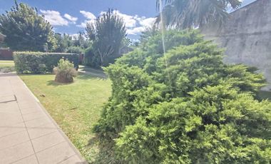 CASA 4 AMBIENTES CLAYPOLE FONDO LIBRE DOBLE LOTE