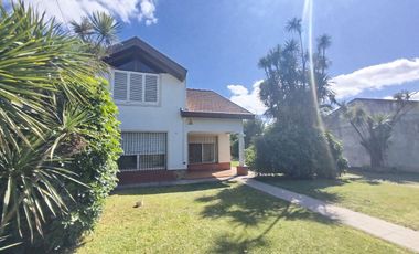 CASA 4 AMBIENTES CLAYPOLE FONDO LIBRE DOBLE LOTE