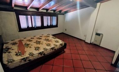 CASA 4 AMBIENTES CLAYPOLE FONDO LIBRE DOBLE LOTE